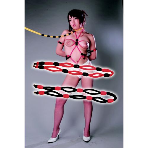 連結型拘束ロープ(黒玉赤ロープ100cm) 3,960 円 連結型拘束ロープ(黒玉赤ロープ100cm)