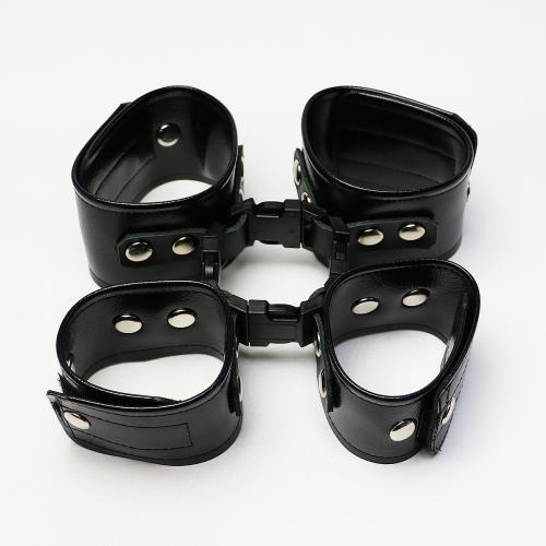 カチッと拘束 (手足セット・ブラック) 6,446 円 カチッと拘束 (手足セット・ブラック)