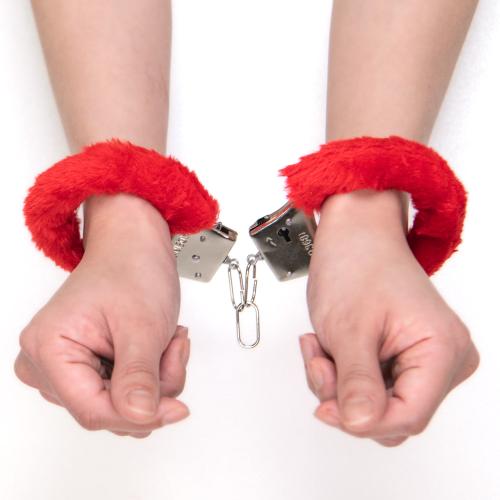 ふわふわボアのラブカフス(レッド) OPEN価格 ふわふわボアのラブカフス(レッド)